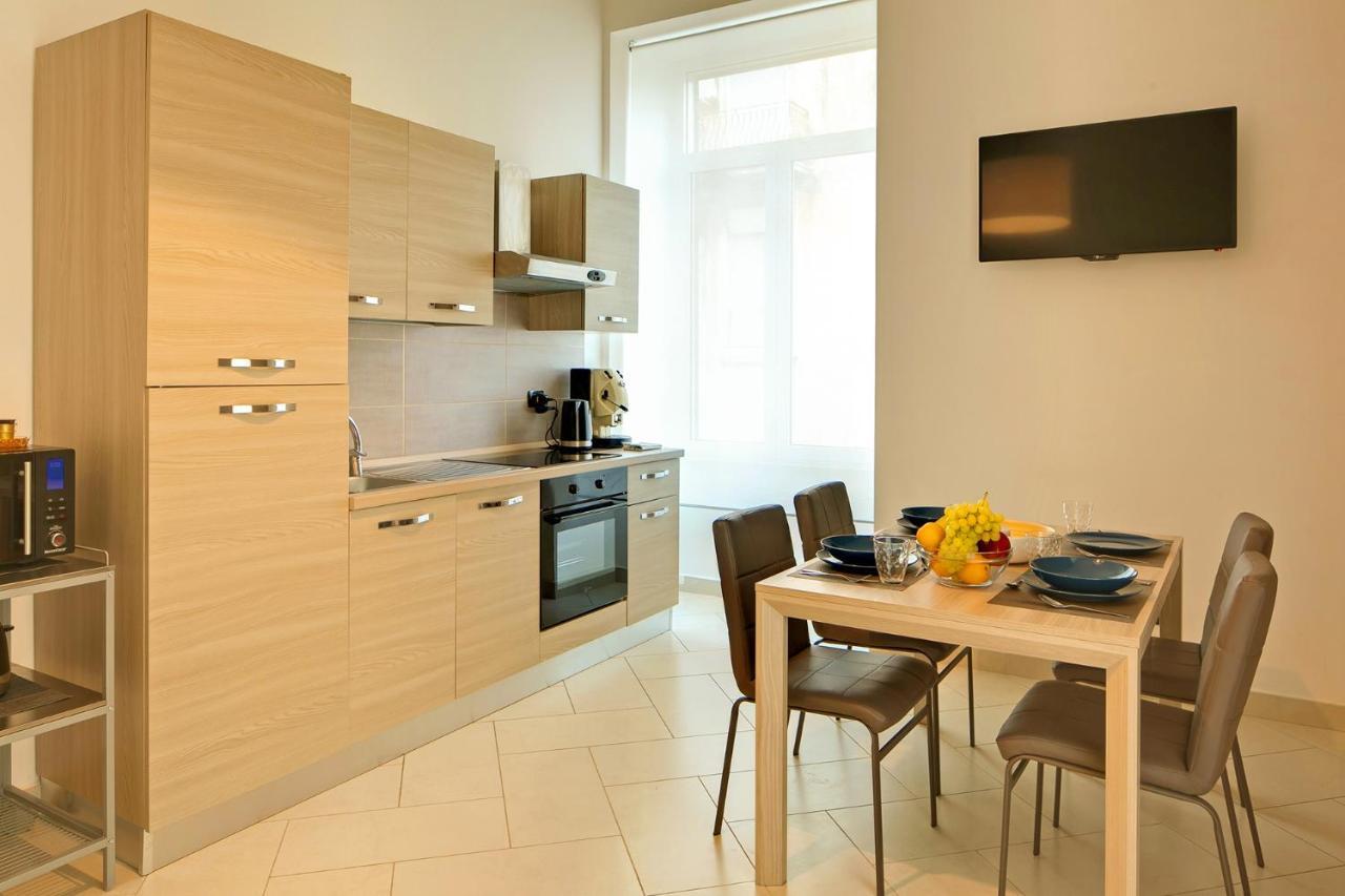 Le Corti Di Napoli Apartments Eksteriør billede