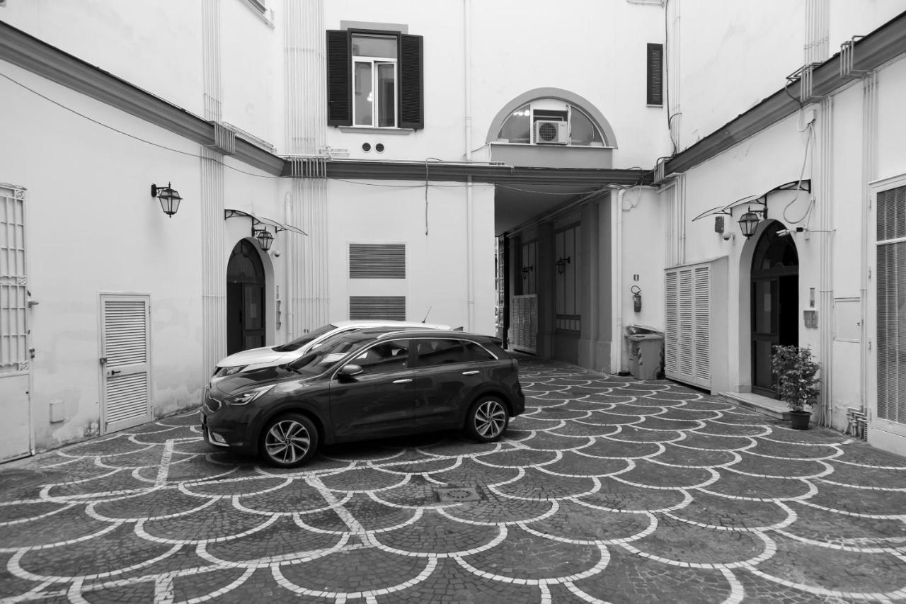 Le Corti Di Napoli Apartments Eksteriør billede